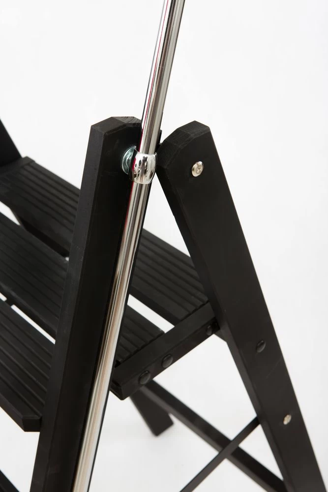 Стремянка деревянная Hoz-Block Серж 4 ступени Черная (арт. СДР-4Ч) от магазина ЛесКонПром.ру