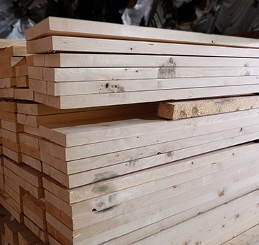 Строганная доска хвоя 45х240х6000 мм от магазина ЛесКонПром.ру