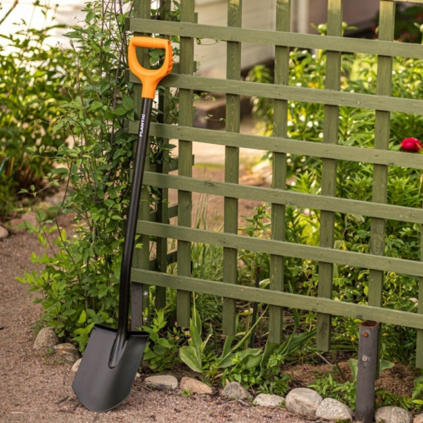 Лопата штыковая PLANTIC от магазина ЛесКонПром.ру