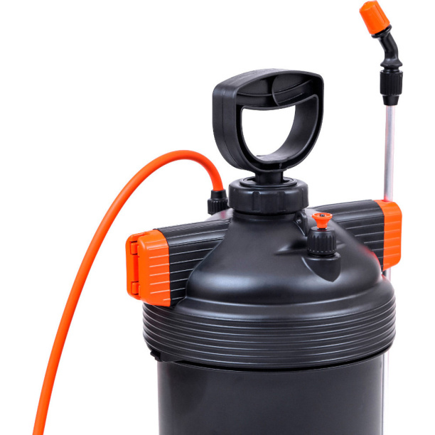Опрыскиватель помповый Жук Оптима (ОП-220) 7 л от магазина ЛесКонПром.ру