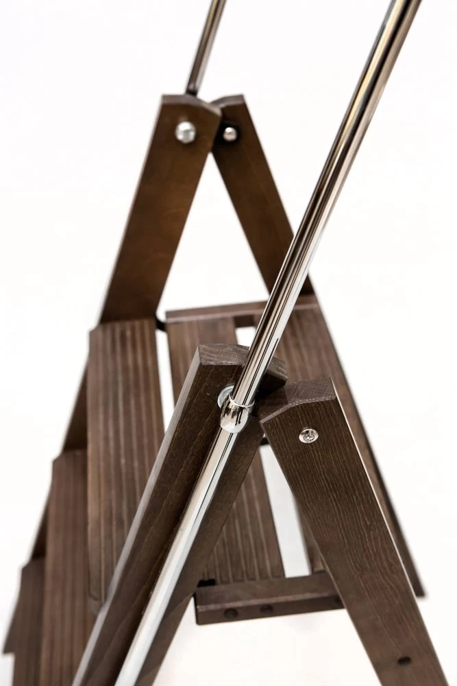 Стремянка деревянная Hoz-Block Серж 3 ступени Венге (арт. СДР-3В) от магазина ЛесКонПром.ру