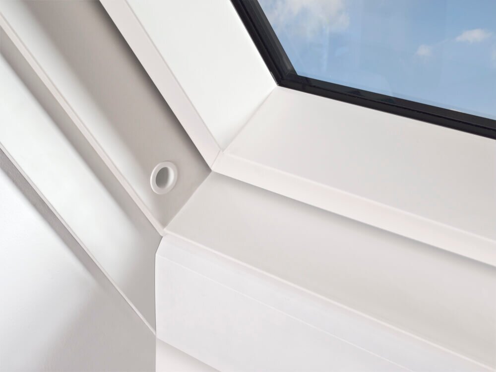 Окно мансардное FAKRO PTP-V U4 09 94х140 от магазина ЛесКонПром.ру