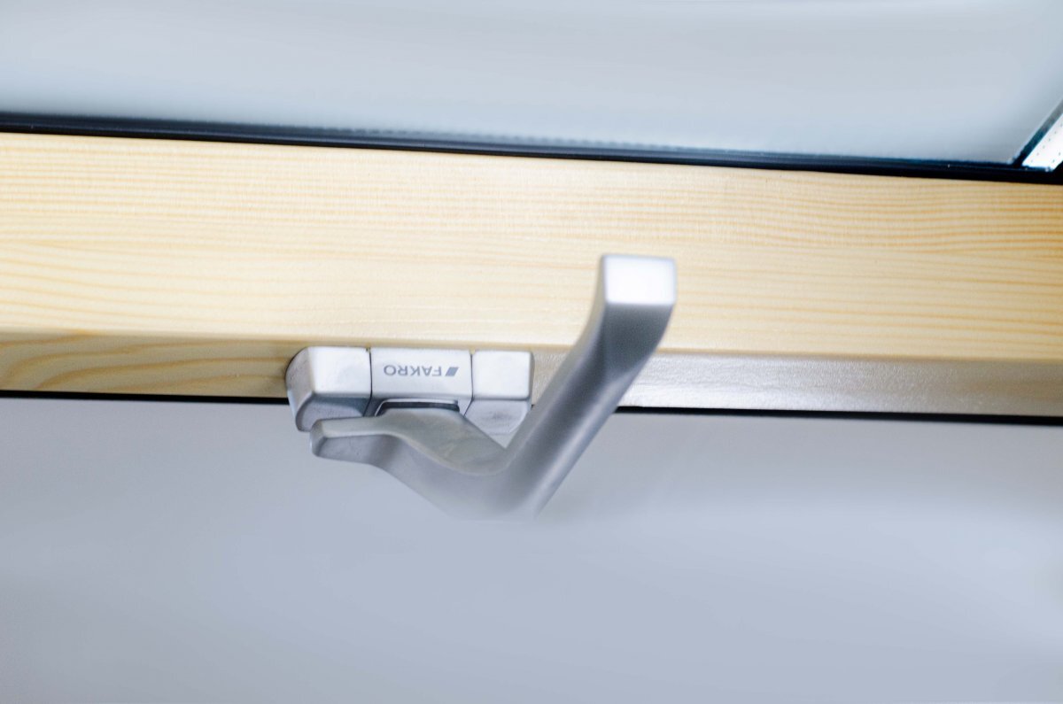 Окно мансардное FAKRO FTP-V U5 CH 06 78х118 от магазина ЛесКонПром.ру