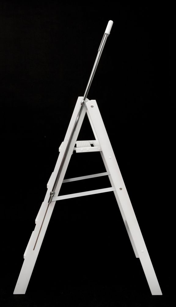 Стремянка деревянная Hoz-Block Серж 4 ступени Белая (арт. СДР-4Б) от магазина ЛесКонПром.ру