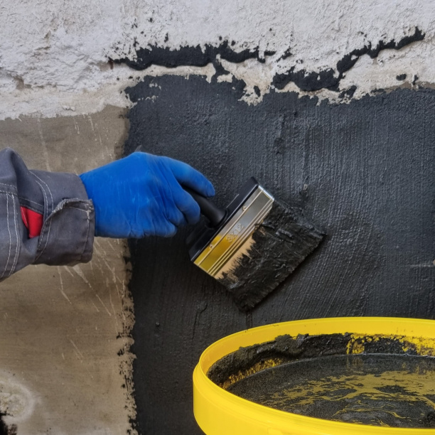 Мастика битумная SUHO IZOWAX гидроизоляционная 20 кг от магазина ЛесКонПром.ру