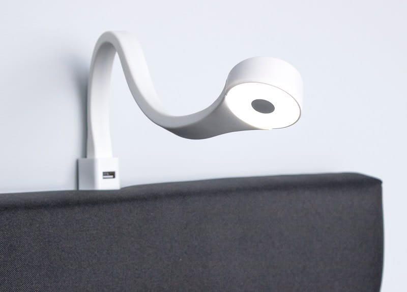 Светодиодный светильник c USB зарядкой FLEXI 310006W от магазина ЛесКонПром.ру