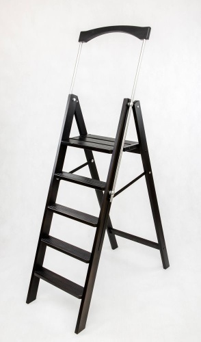 Стремянка деревянная Hoz-Block Серж 5 ступеней Черная (арт. СДР-5Ч) от магазина ЛесКонПром.ру