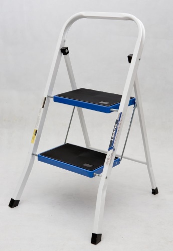 Стремянка стальная с  широкой ступенью АЛЮМЕТ 2 ступени  (арт. MK802C) от магазина ЛесКонПром.ру