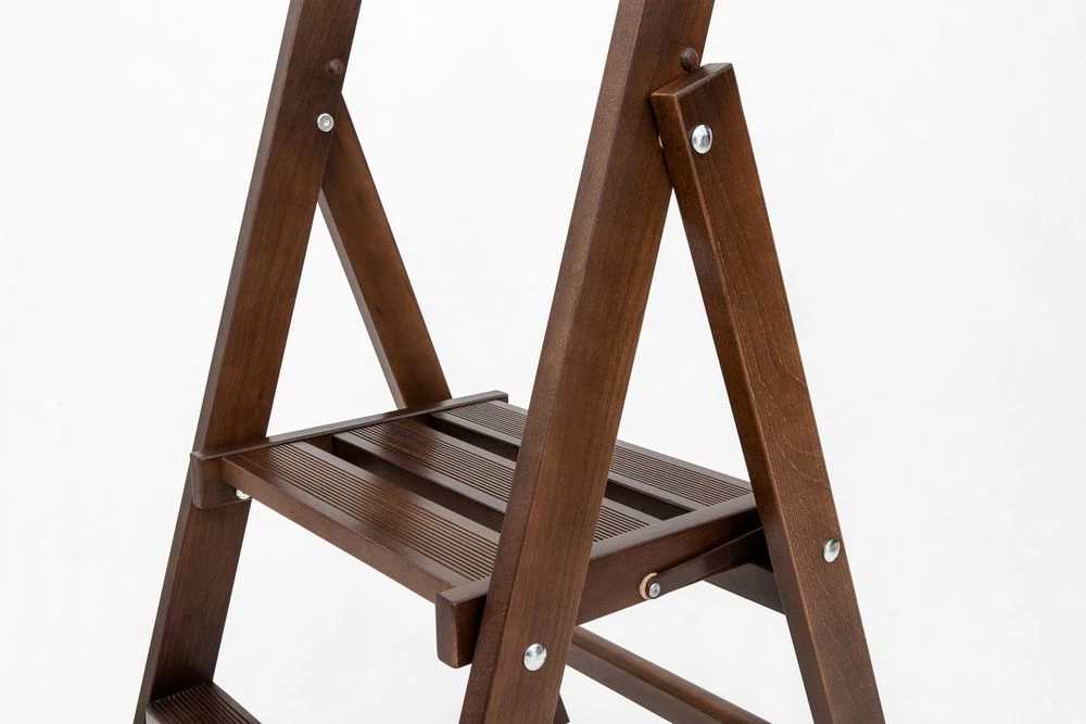 Стремянка деревянная Hoz-Block Батя 2 ступени Венге (арт. СДБ-2В) от магазина ЛесКонПром.ру