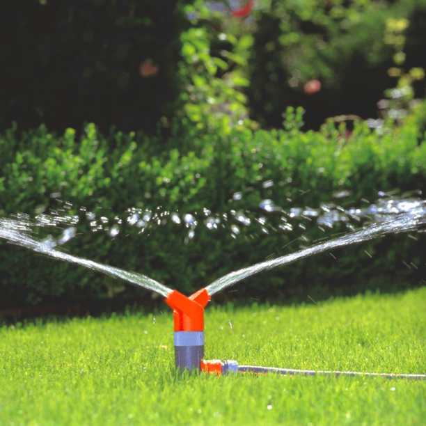 Ороситель-шпилька 2-рожковый Gardena от магазина ЛесКонПром.ру