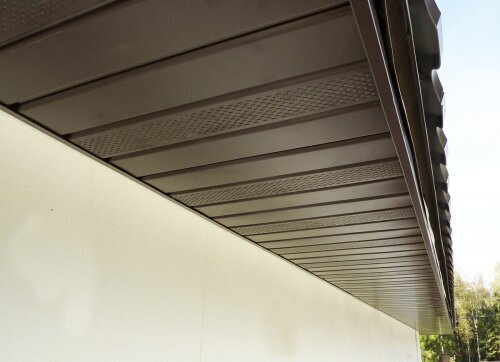 Софит Grand Line Amerika Т4 с частичной перфорацией 342х3000 мм, коричневый от магазина ЛесКонПром.ру