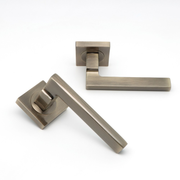 Ручки дверные NEODECO Castle EF бронза от магазина ЛесКонПром.ру