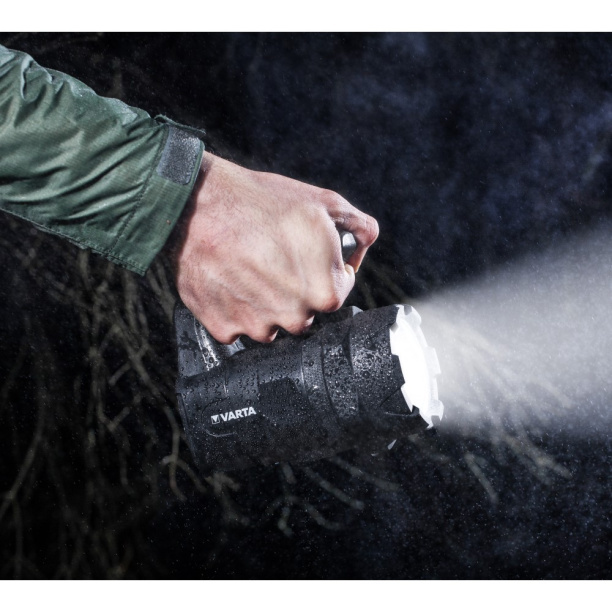 Фонарь-прожектор VARTA 6 Вт IP54 6xAA от магазина ЛесКонПром.ру