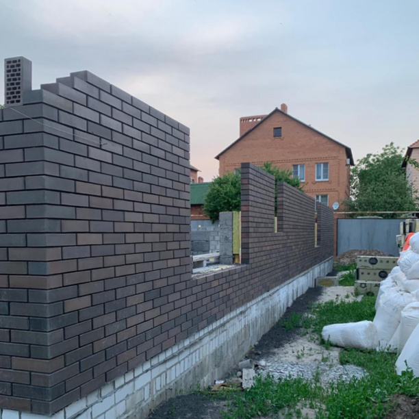 Кирпич облицовочный керамический М200 Графит лава 250x120x65 мм от магазина ЛесКонПром.ру