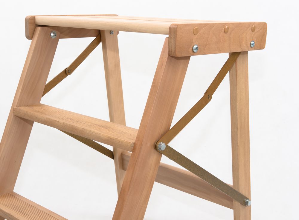 Стремянка-табурет деревянная Hoz-Block Джексон 3 ступени Светлая (арт. СДТД-3С) от магазина ЛесКонПром.ру