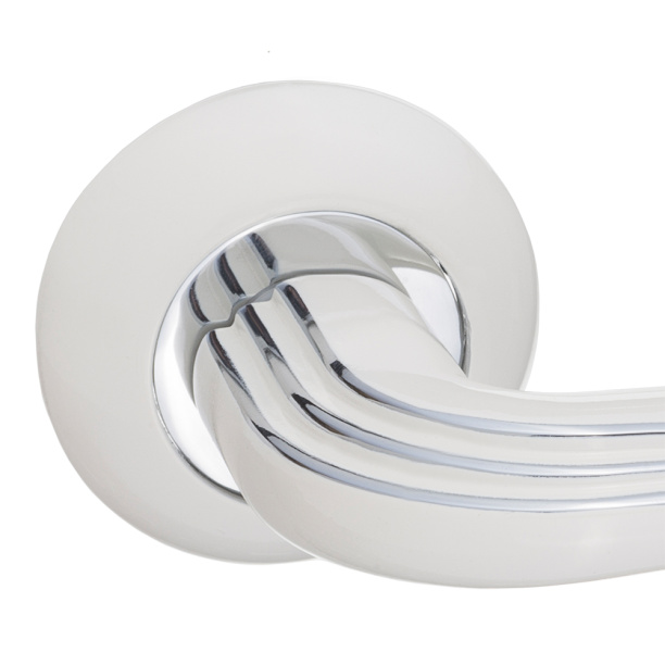 Дверные ручки RENZ Терамо белые от магазина ЛесКонПром.ру