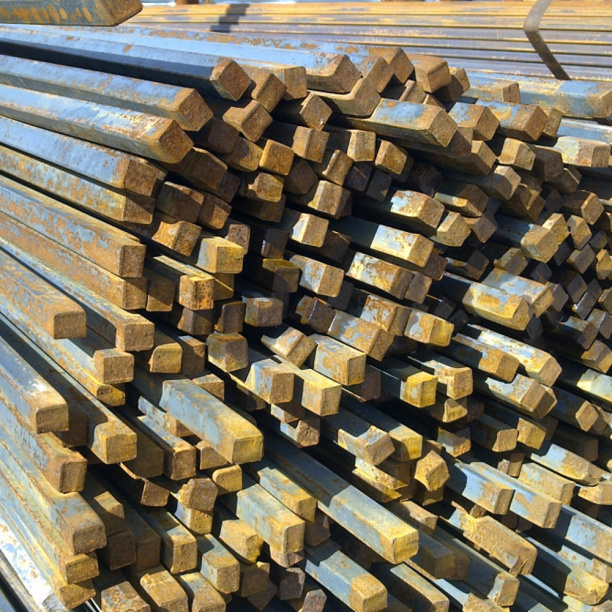 Стальной квадрат 10мм длина 2,93-3м от магазина ЛесКонПром.ру