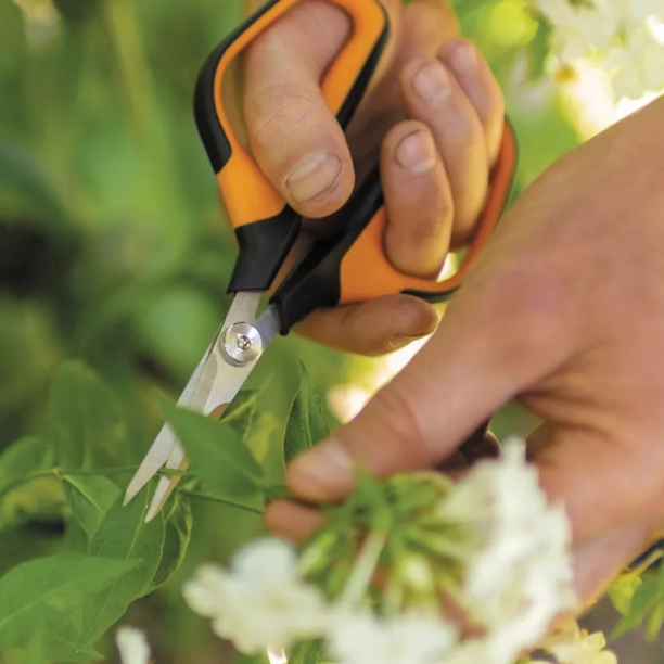Ножницы для травы FISKARS SolidSP15 от магазина ЛесКонПром.ру