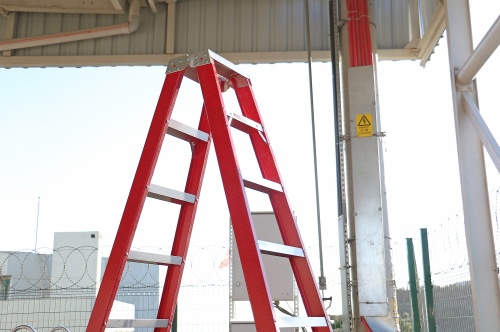 Стремянка двухсторонняя диэлектрическая Cagsan 10 ступеней (арт. BFC10) от магазина ЛесКонПром.ру