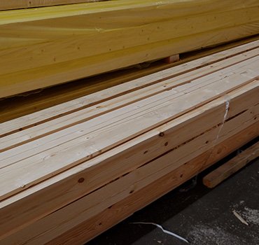 Строганный брус хвоя 140х140х6000 мм от магазина ЛесКонПром.ру