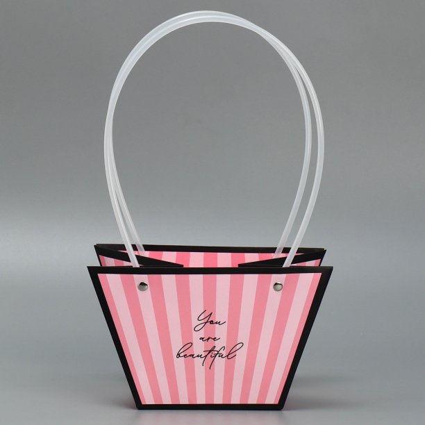 Сумка для цветов Нежность 20х12х20 см розовая от магазина ЛесКонПром.ру