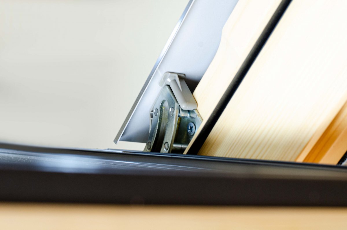 Окно мансардное FAKRO FTP-V U5 CH 06 78х118 от магазина ЛесКонПром.ру