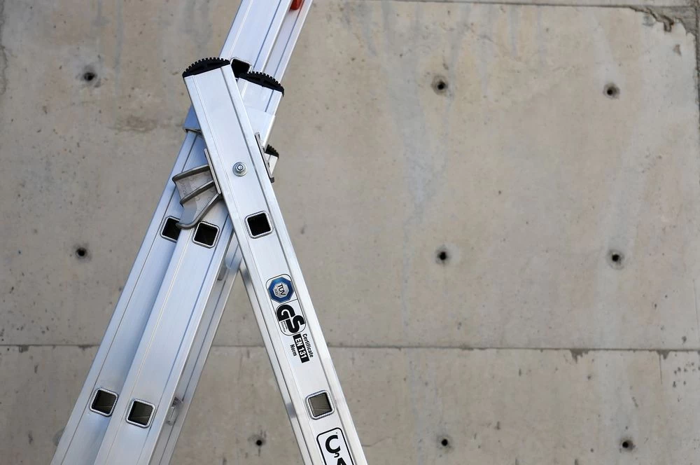 Трехсекционная алюминиевая лестница 3х9 CAGSAN арт.TS199 от магазина ЛесКонПром.ру