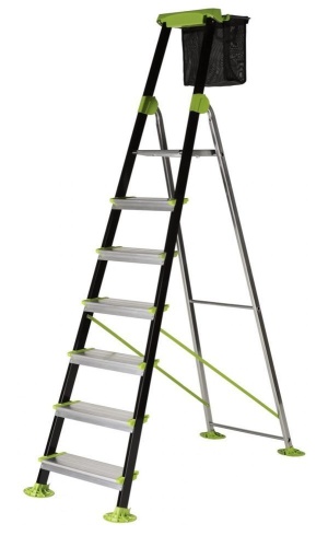 Алюминиевая стремянка Centaure с 7 клепаными ступенями  GARDEN STEP арт.209207 от магазина ЛесКонПром.ру