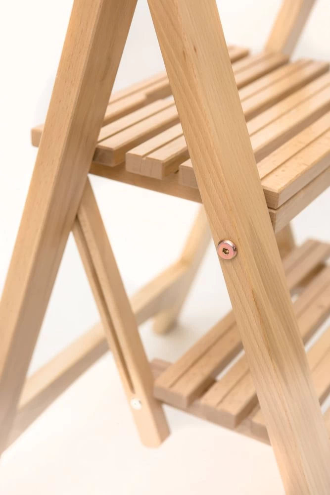 Стремянка деревянная с широкими ступенями Hoz-Block Микки 2 ступени Светлая (арт. СДМ-2С) от магазина ЛесКонПром.ру