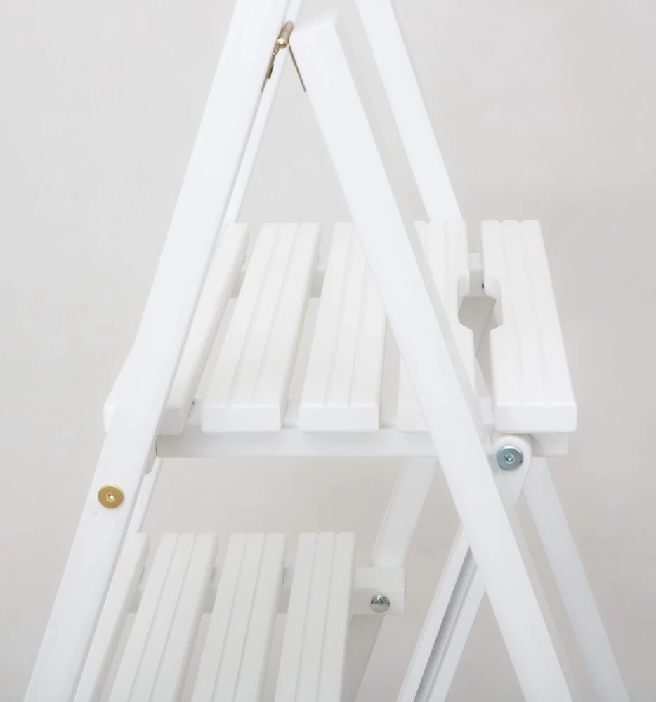 Стремянка деревянная с широкими ступенями Hoz-Block Микки 4 ступени Белая (арт. СДМ-4Б) от магазина ЛесКонПром.ру