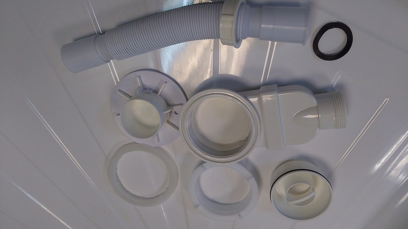 Сифон для душевого поддона Cerutti SPA 6055 Серый от магазина ЛесКонПром.ру