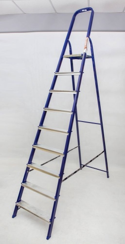 Стремянка стальная окрашенная с алюминиевыми ступенями АЛЮМЕТ 9 ступеней (арт. М8409) от магазина ЛесКонПром.ру