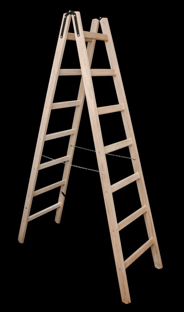 Стремянка двухсторонняя деревянная с перекладинами Hoz-Block Маляр 2х8 ступеней (арт. СДДМ-8) от магазина ЛесКонПром.ру