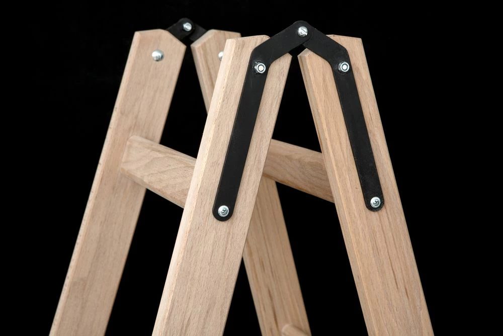 Стремянка двухсторонняя деревянная с перекладинами Hoz-Block Маляр 2х7 ступеней (арт.СДДМ-7) от магазина ЛесКонПром.ру