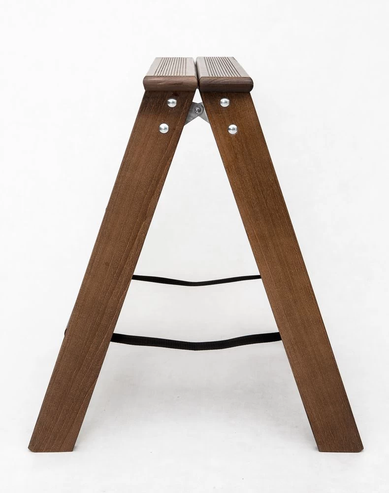 Стремянка двухсторонняя деревянная Hoz-Block Марк 3 ступени Черная (арт. ДДС-3Ч) от магазина ЛесКонПром.ру