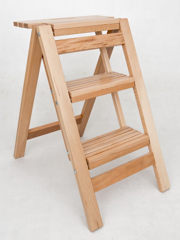 Стремянка-табурет деревянная с широкими ступенями Hoz-Block Микки 3 ступени Белая (арт. СДМТ-3Б) от магазина ЛесКонПром.ру