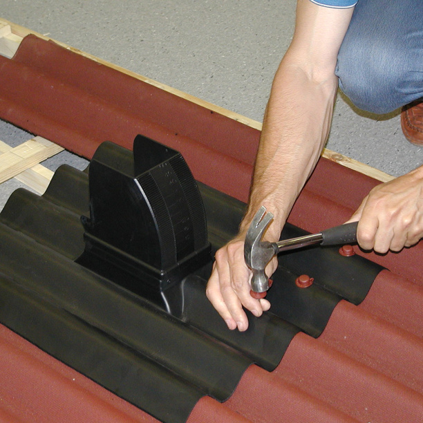 Труба вентиляционная черная Ондулин от магазина ЛесКонПром.ру