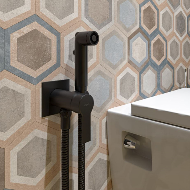 Гигиенический душ Esko встраиваемый черный от магазина ЛесКонПром.ру